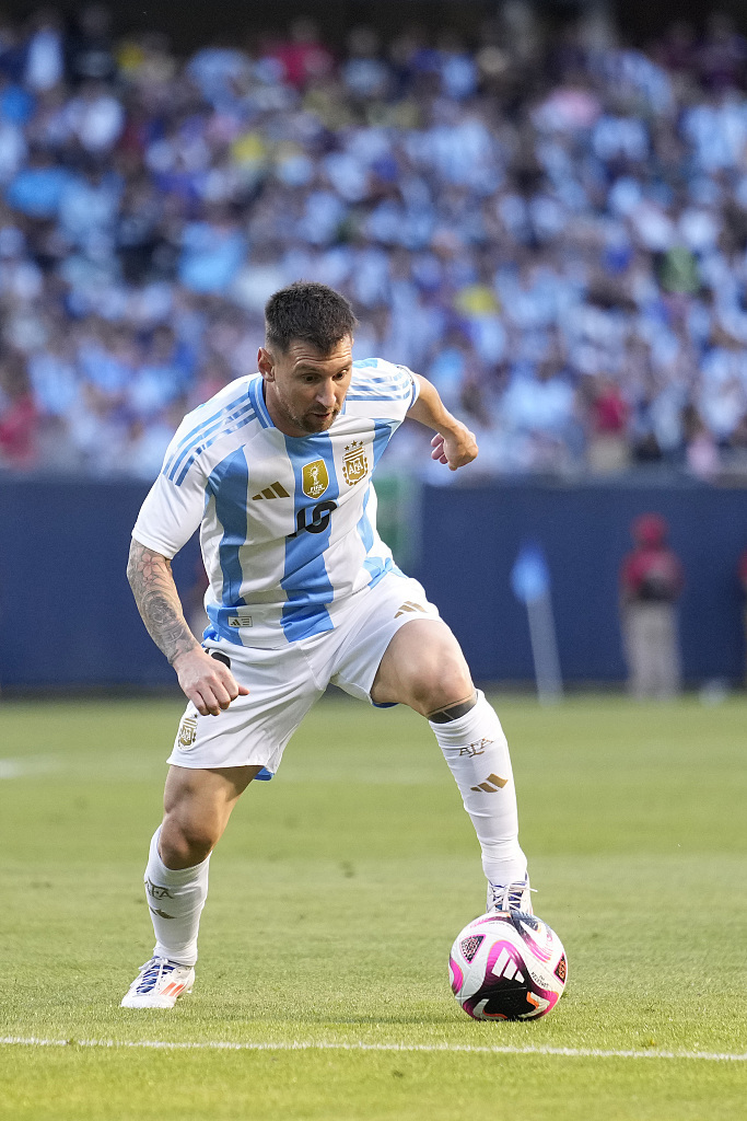 山东男篮上半场强势领先