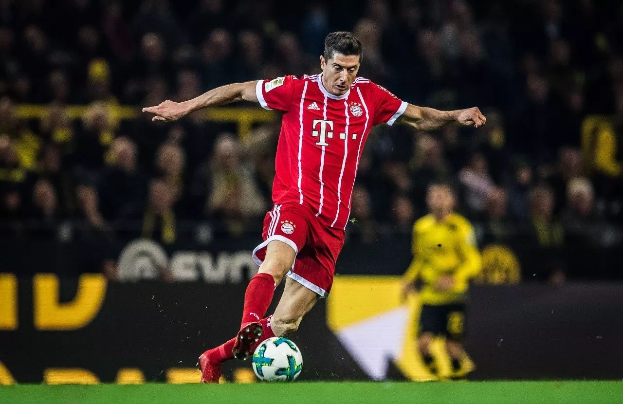 维持原判！布朗突破肘倒翟晓川后者阻挡 许利民交涉挑战也是失败