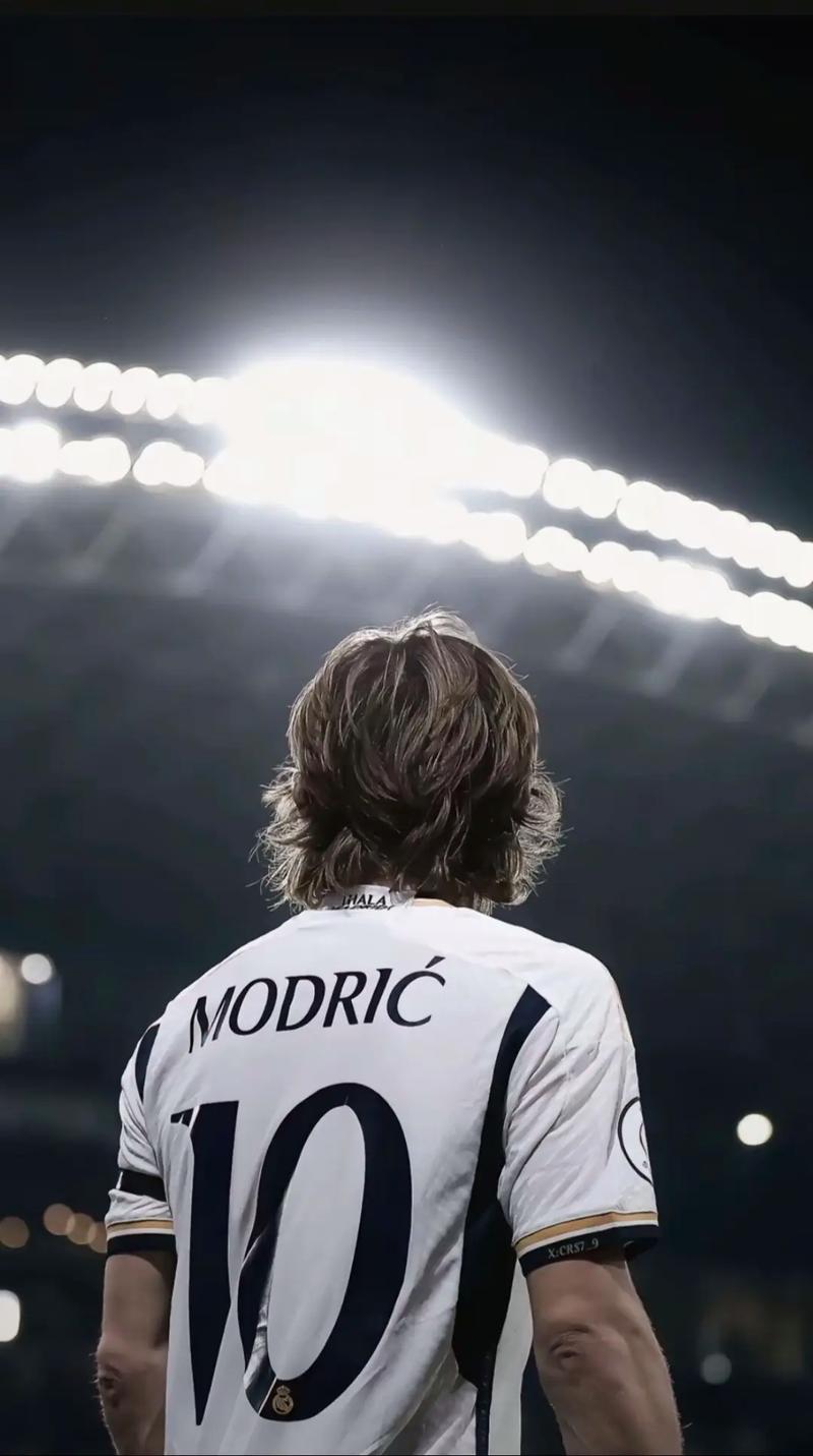 国米2-1凯拉特，劳塔罗两连击破门，奥古斯托远射制胜