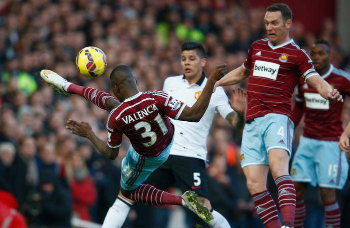 TA：曼联有B费1年选择续约条款，沙特、欧洲一些俱乐部关注他